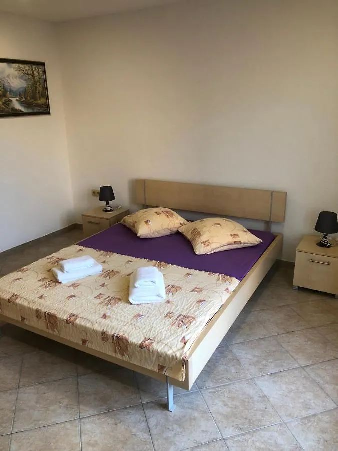 Apartment Miro Apartmani Razanac